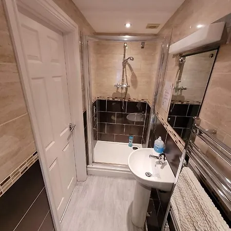 3 Laurel Court *
